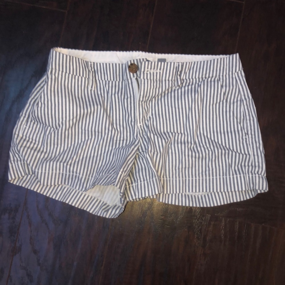 striped shorts